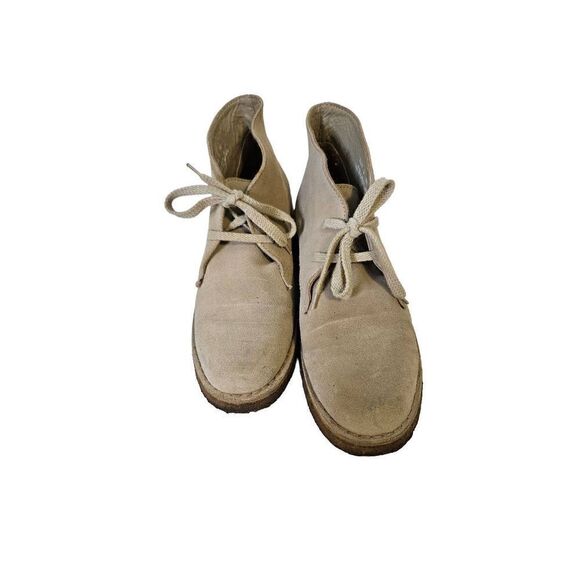 Clarks Desert Boot Series beige suede boots. Size 8. - Picture 2 of 7
